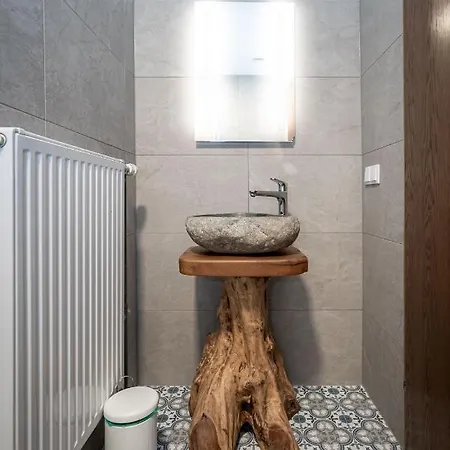 Freelife Guesthouse *